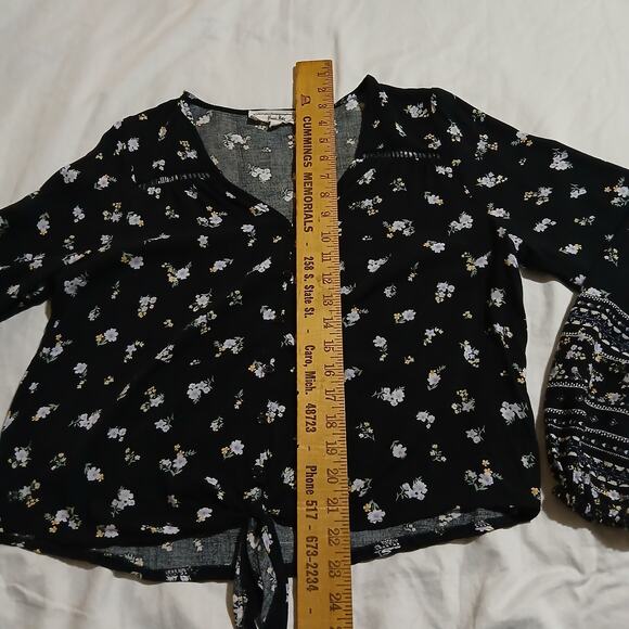 Hippie Rose Women's L Long-Sleeved Black.White Floral Tie Waist Rayon Easy Care - Picture 4 of 9